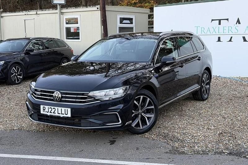 Black Used 2022 VW Passat GTE Estate | £13,600 (Good price) - Image 1/1