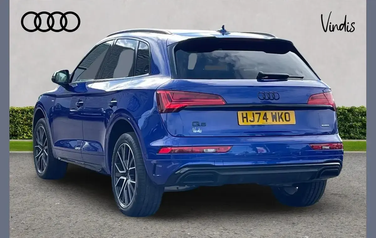 Used Audi Q5 Black Edition 200 HP (147 kW) 2024 Blue SUV