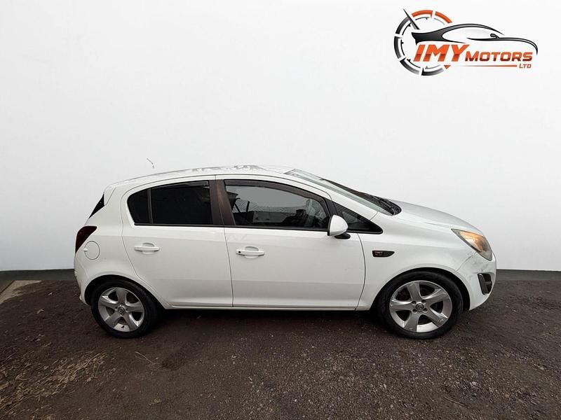 Used Vauxhall Corsa 2013 White Hatchback