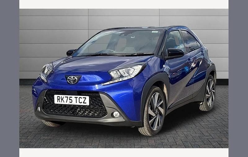 Used Toyota Aygo X 72 HP (52 kW) 2025 Blue SUV