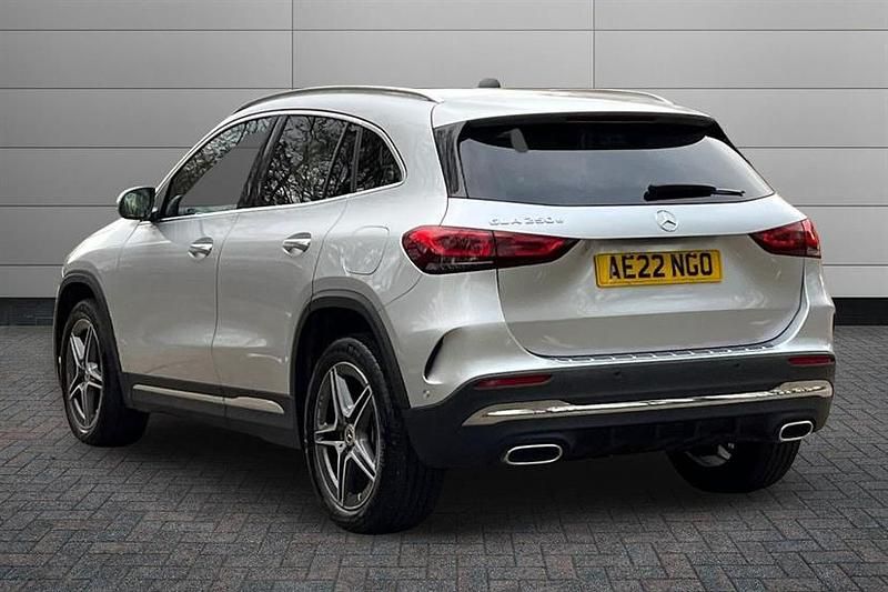 Used Mercedes GLA250 Premium 218 HP (160 kW) 2022 Silver SUV