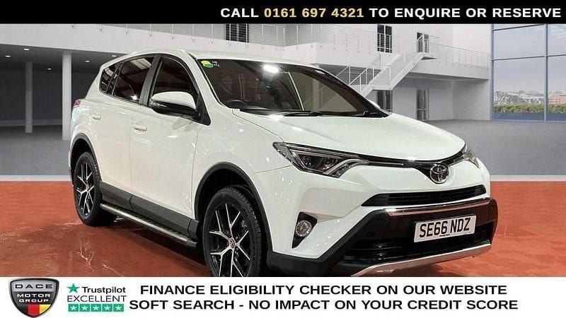 Used Toyota RAV4 151 HP (111 kW) 2017 White SUV