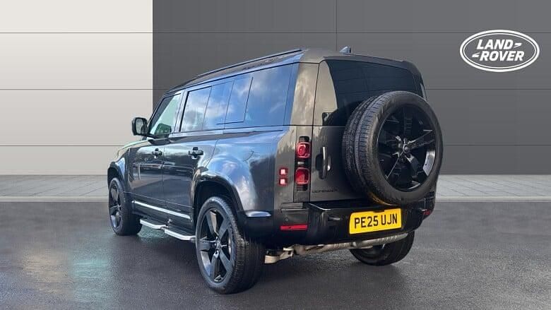 Used Land Rover Defender SE Dynamic 249 HP (183 kW) 2025 Estate