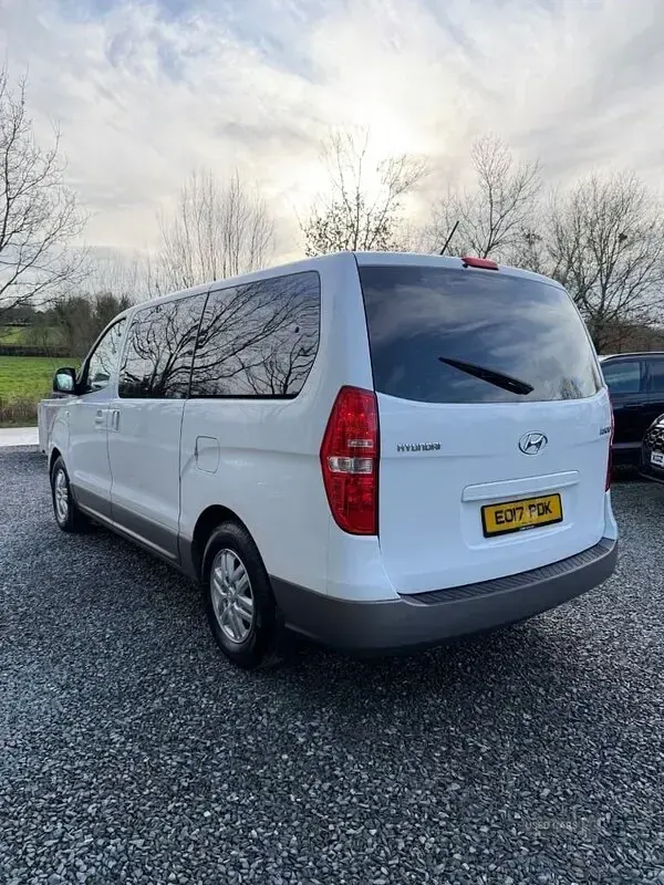 Used Hyundai I800 SE 134 HP (98 kW) 2017 White MPV