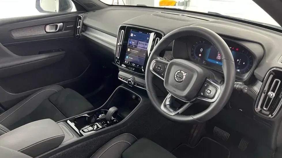 Used Volvo XC40 Ultra 2025 White SUV