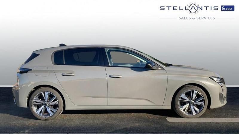 Used 2023 Peugeot 308 Allure Hatchback | £17,636 (Fair price) - Image 1/4