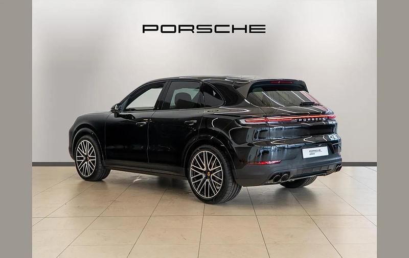 Used Porsche Cayenne 348 HP (255 kW) 2025 Black SUV
