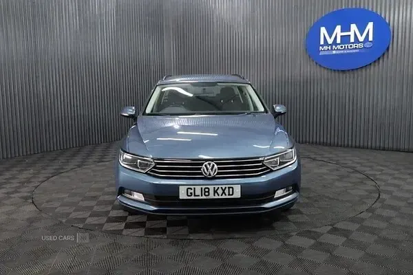 Used VW Passat S 120 HP (88 kW) 2018 Blue Estate