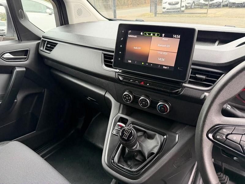 Used Renault Kangoo 95 HP (69 kW) 2024 White MPV