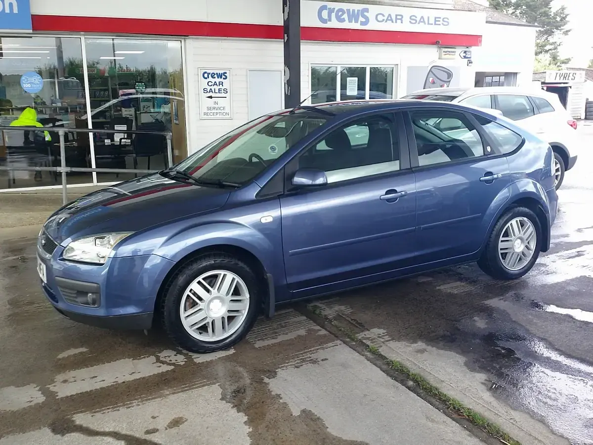 Used Ford Focus Ghia 2005 Jeans blue Hatchback