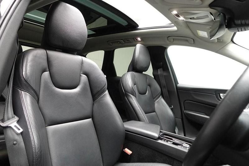 Used Volvo XC60 Inscription 2021 Black SUV