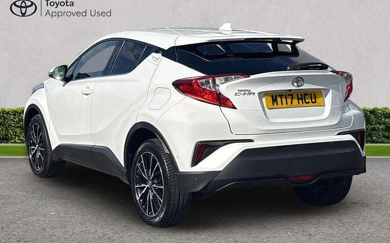 Second-hand Toyota C-HR 116 CP (85 kW) 2017 Alb SUV