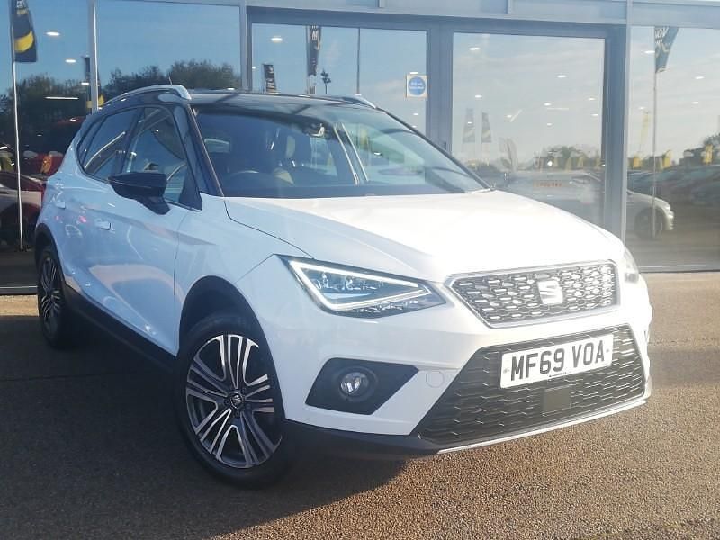 White Used 2019 Seat Arona XCELLENCE SUV | £10,998 (A bit pricey) - Image 1/4