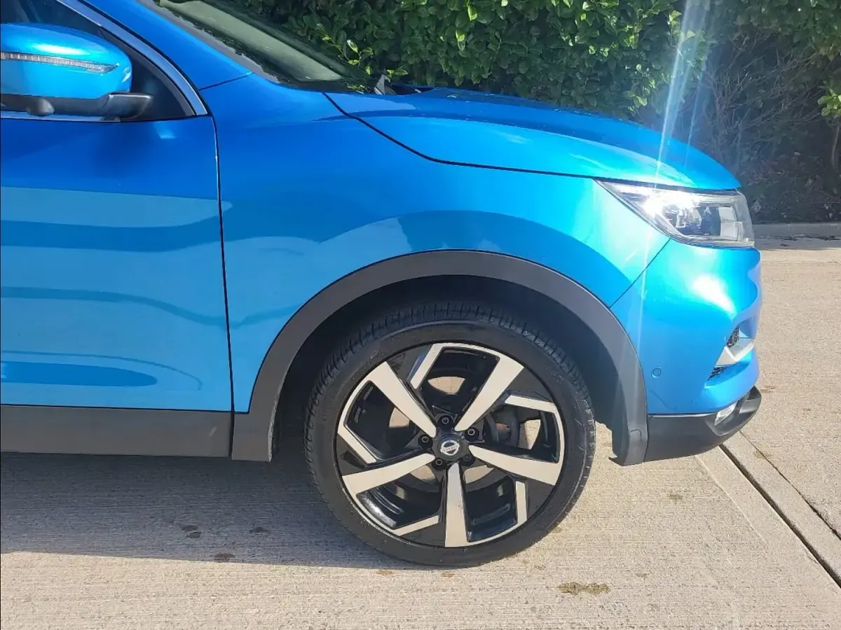 Używany Nissan Qashqai Tekna 110 KM (80 kW) 2017 Niebieski SUV