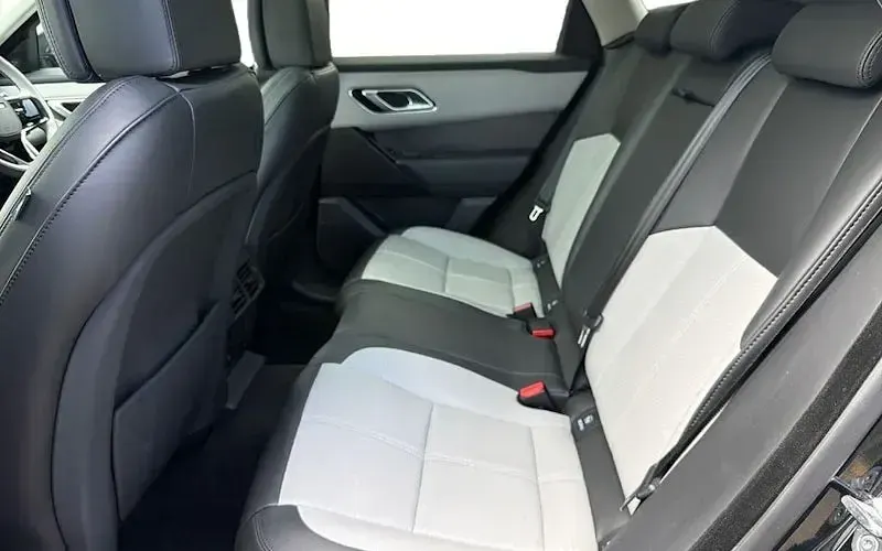 Used Land Rover Range Rover Velar HSE Dynamic 300 HP (220 kW) 2024 Black SUV