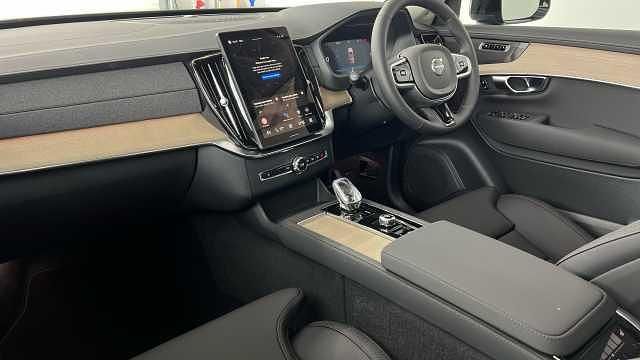 Used Volvo XC90 Plus 455 HP (334 kW) 2025 Grey SUV