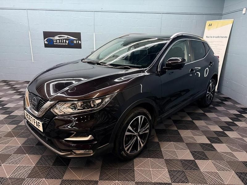 Used Nissan Qashqai N-Connecta 115 HP (84 kW) 2017 Black SUV