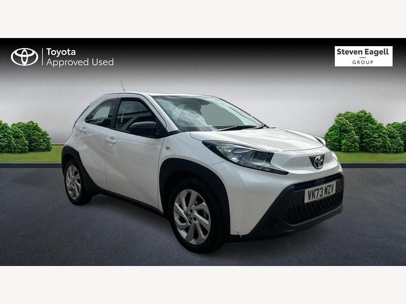 White Used 2023 Toyota Aygo X PURE SUV | £12,185 - Image 1/3
