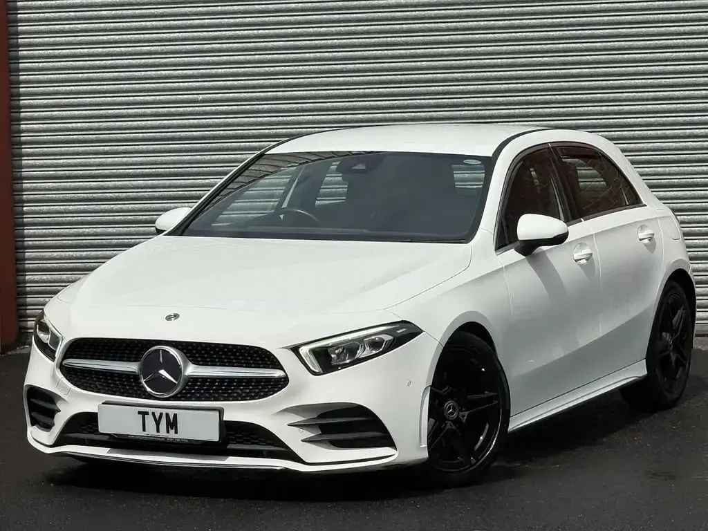 Begagnad Mercedes A180 Executive 116 HK (85 kW) 2018 Vit Halvkombi