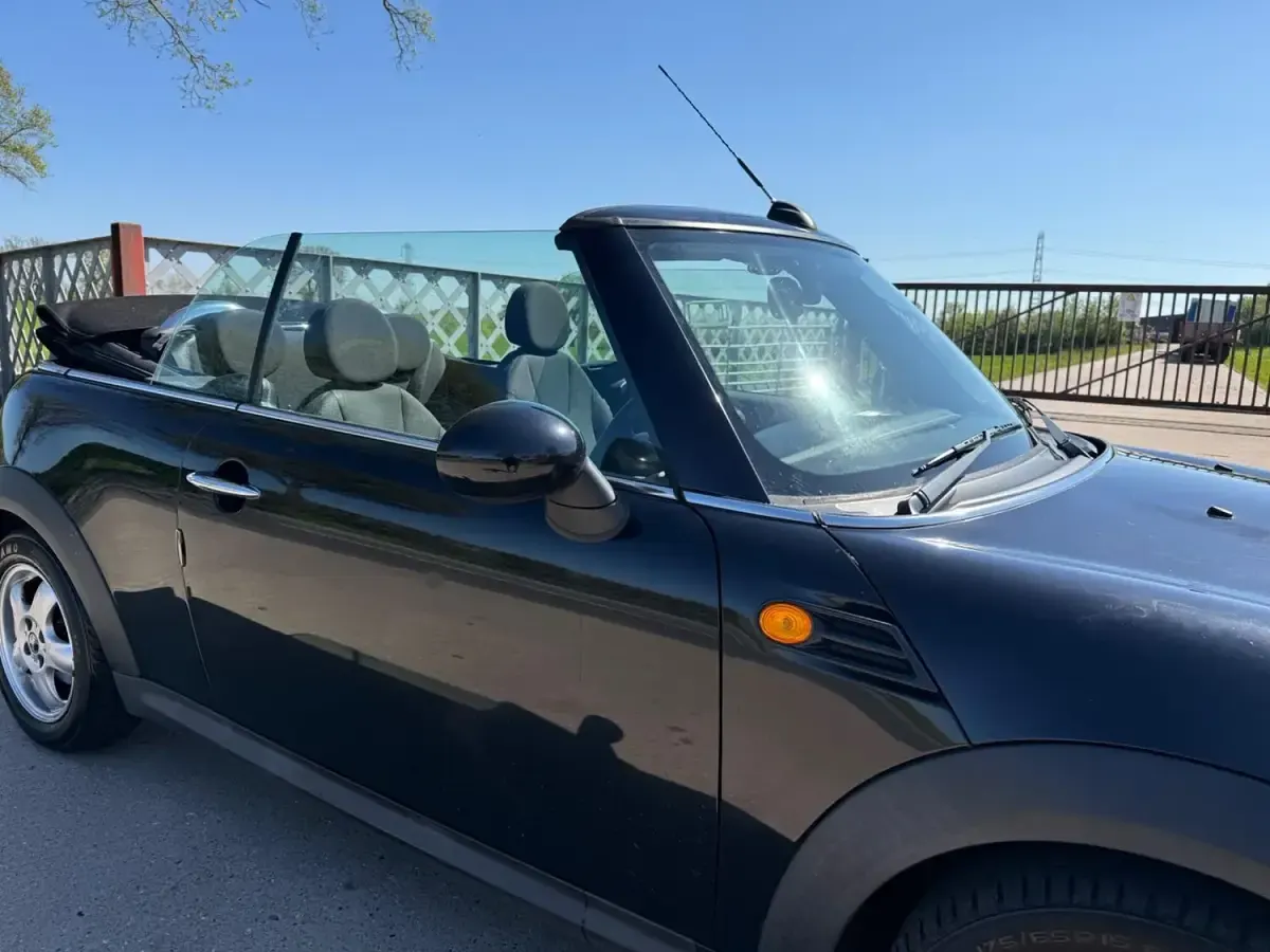 Used Mini Cooper Cabriolet 122 HP (89 kW) 2011 Black Cabriolet