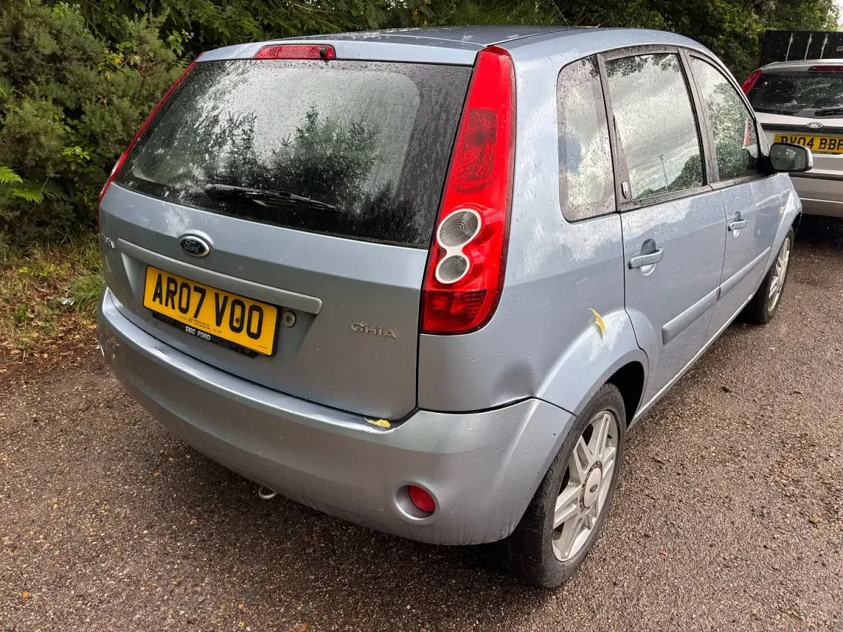 Used Ford Fiesta Ghia 80 HP (58 kW) 2007 Blue Hatchback