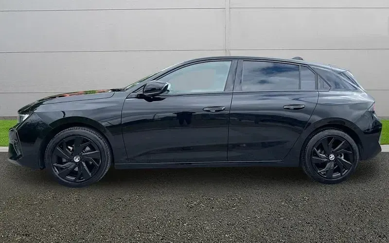 Used Vauxhall Astra 131 HP (96 kW) 2026 Hatchback