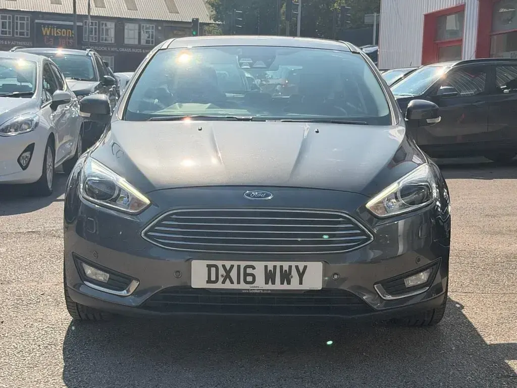Used Ford Focus Titanium X 100 HP (73 kW) 2016 Grey Hatchback