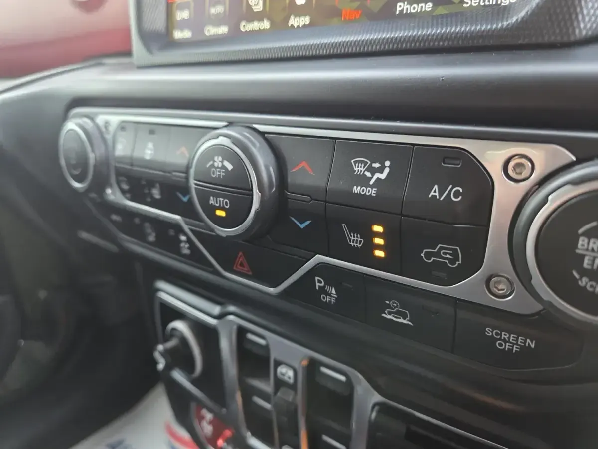Usado Jeep Wrangler Rubicon 270 CV (198 kW) 2022 Verde SUV