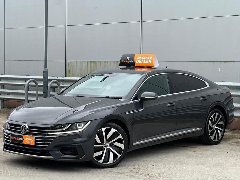 Usado VW Arteon R-line 150 HP (110 kW) 2019 Cinzento Citadino