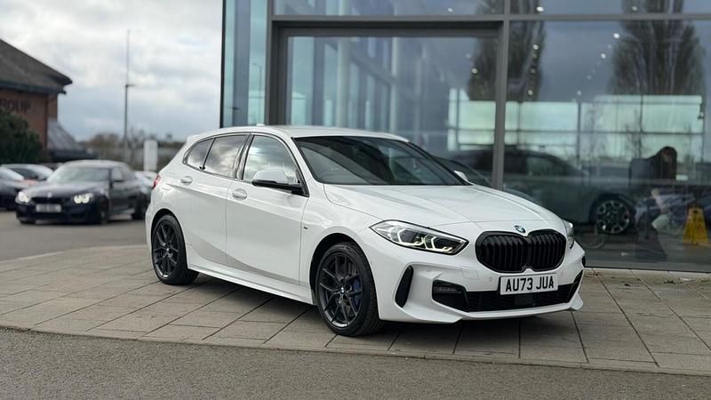 Used BMW 118 M Sport 134 HP (98 kW) 2023 White Hatchback
