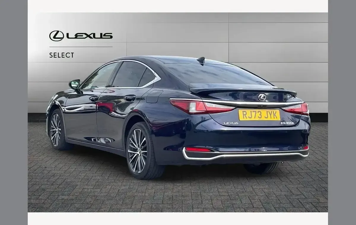 Used Lexus ES300H 218 HP (160 kW) 2023 Deep blue Sedan
