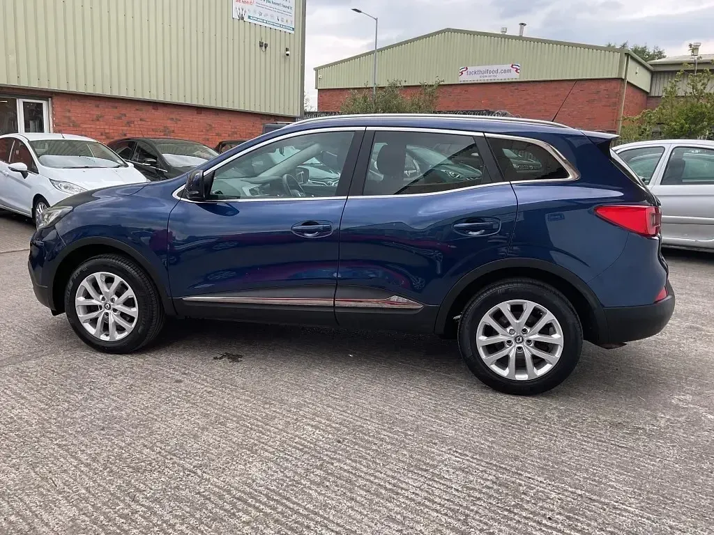 Gebraucht Renault Kadjar Dynamique 110 PS (80 kW) 2016 Blau SUV
