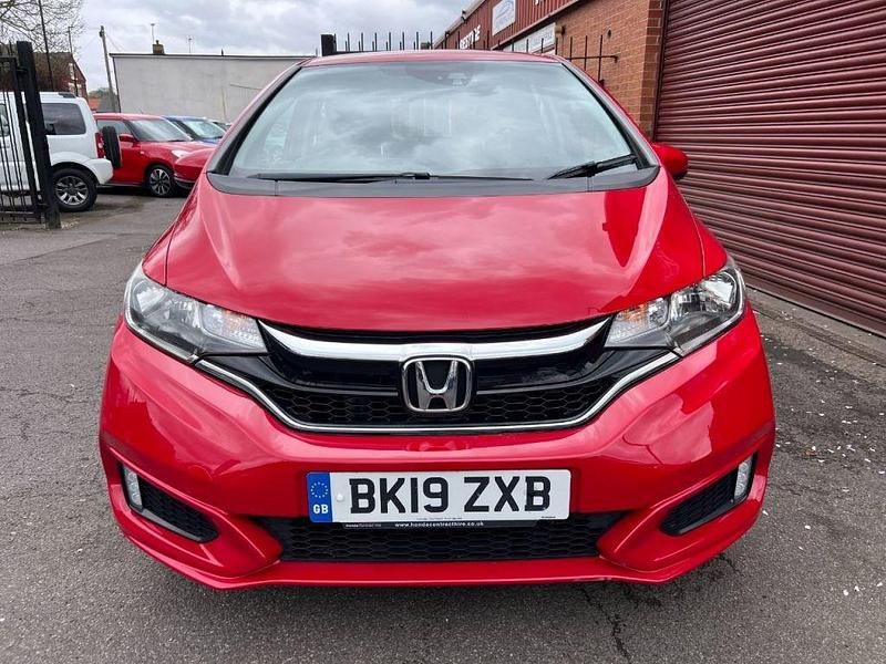 Second-hand Honda Jazz S 102 CP (75 kW) 2019 Roșu Hatchback