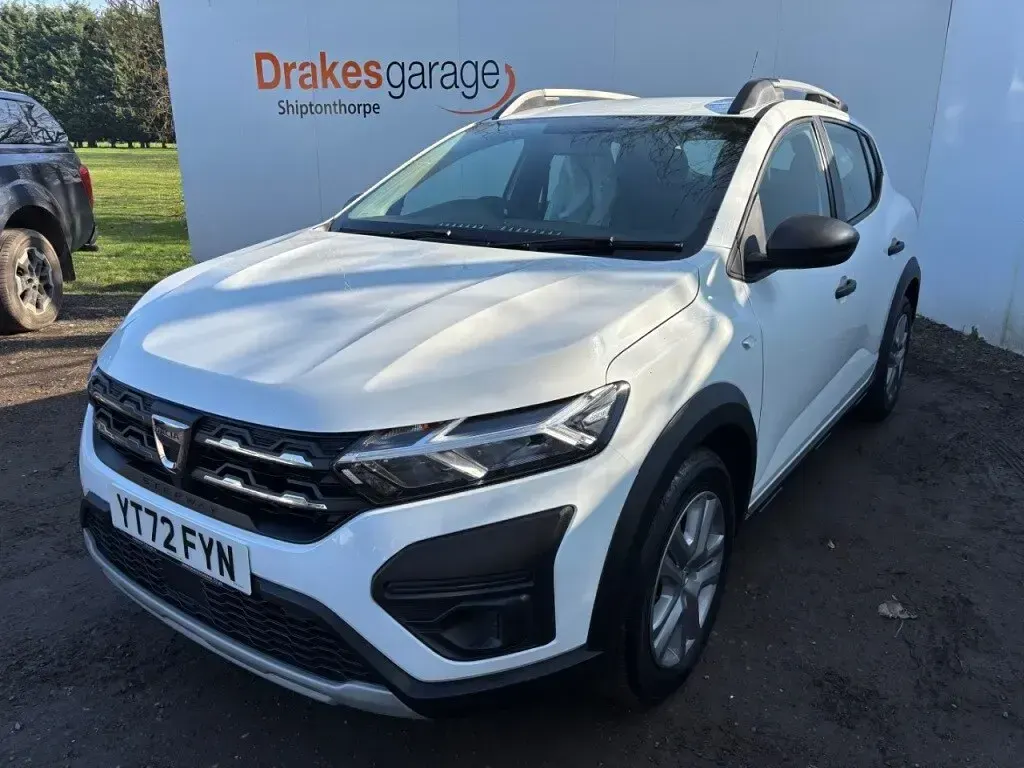 Używany Dacia Sandero Essentiel 2022 Biały Hatchback