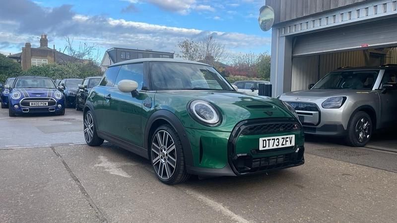 Green Used 2023 Mini Cooper S Exclusive Hatchback | £24,800 (Fair price) - Image 1/4