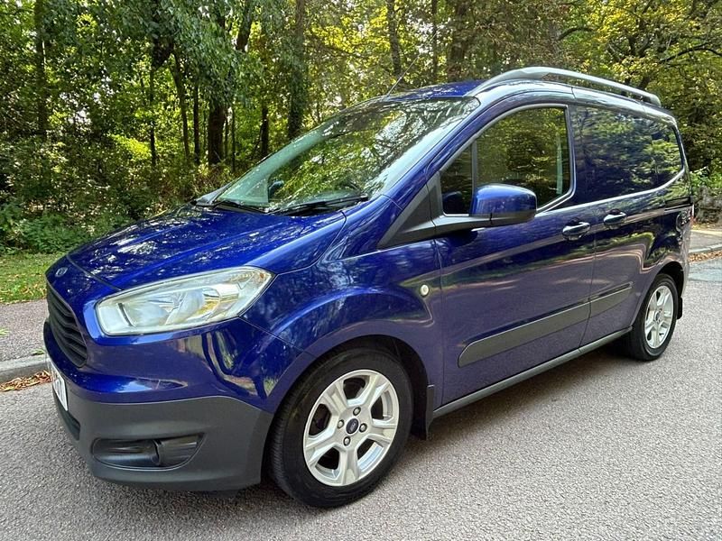 Blue Used 2016 Ford Transit Trend Van | £5,795 (Fair price) - Image 1/4