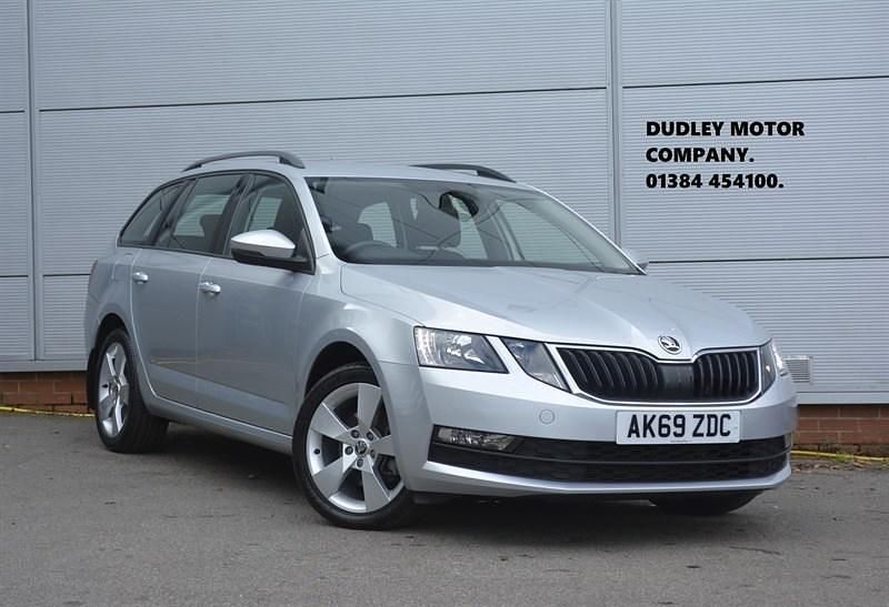 Brilliant silver Used 2019 Skoda Octavia SE Drive Estate | £16,895 (A bit pricey) - Image 1/3