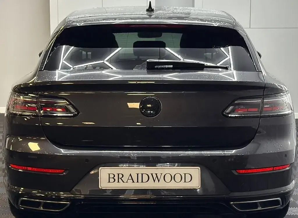 Begagnad VW Arteon R-line 190 HK (139 kW) 2022 Grå Kombi