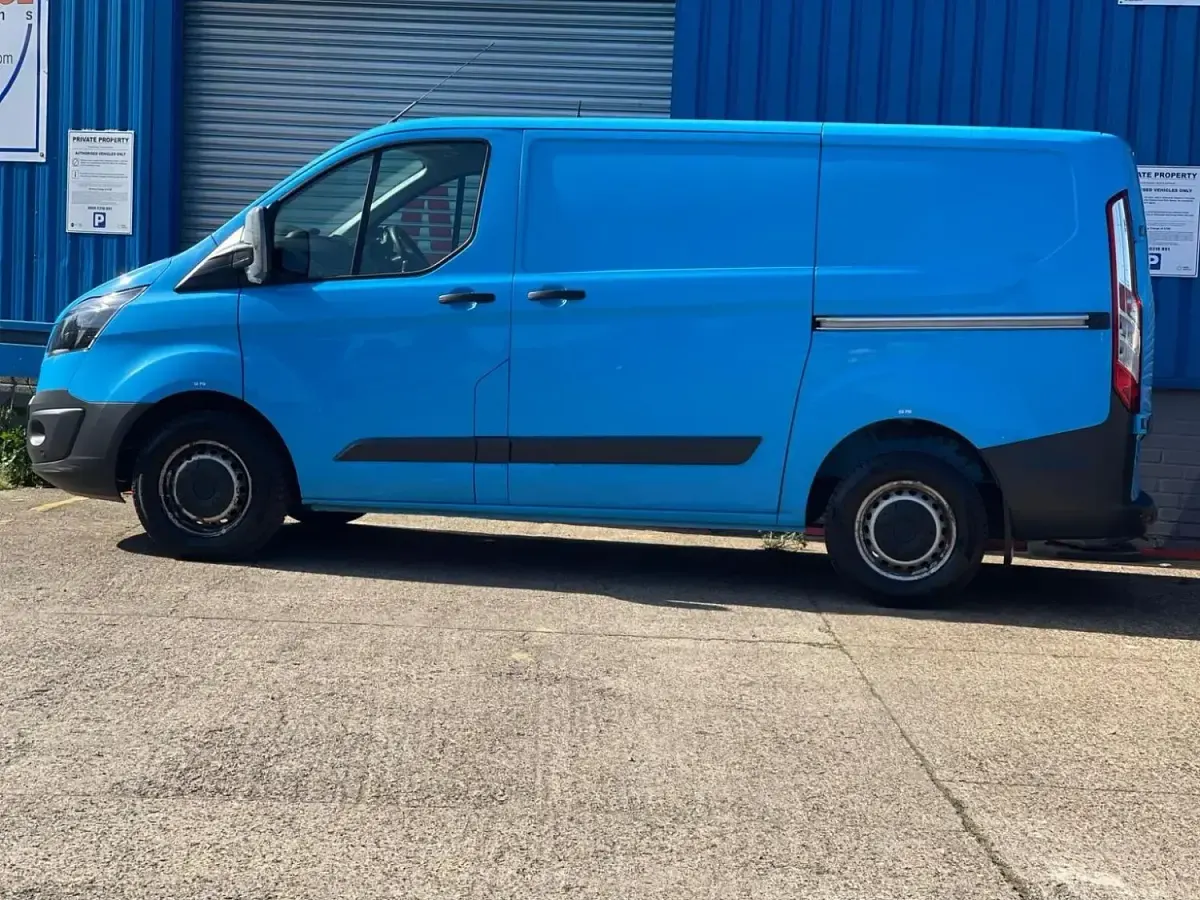 Used Ford Transit Custom Limited 131 HP (96 kW) 2016 Blue Van
