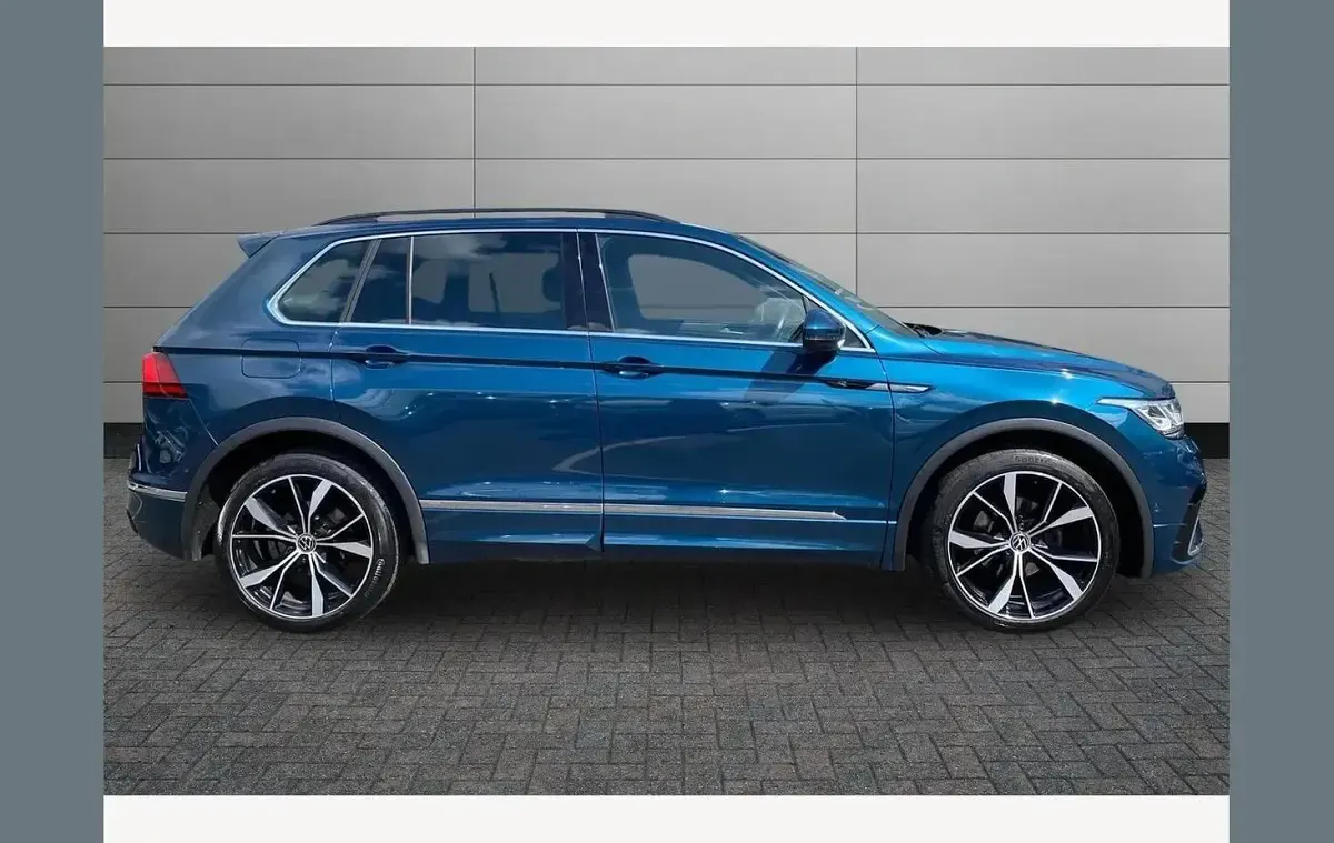 Used VW Tiguan R-line 150 HP (110 kW) 2022 Blue SUV