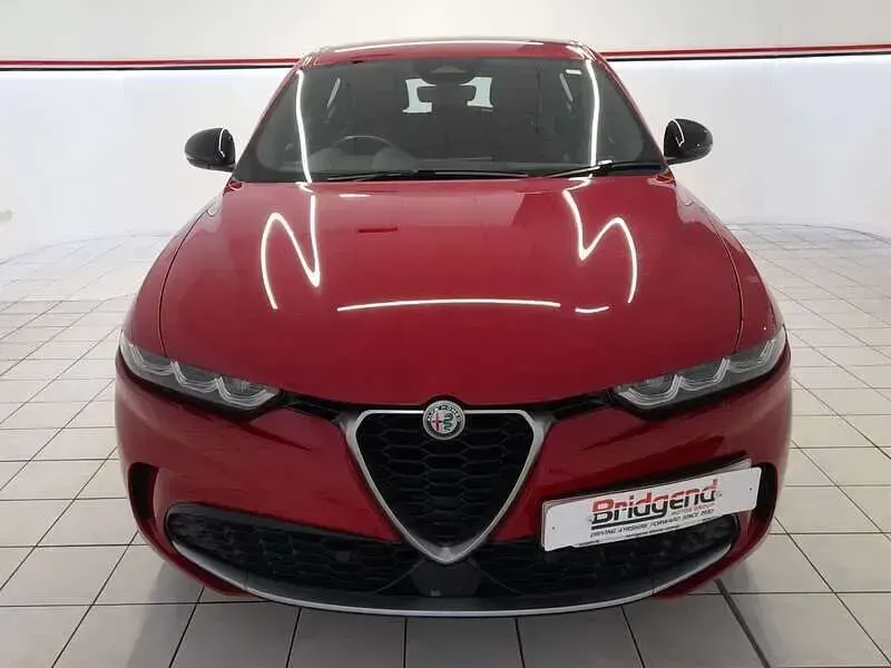 Used Alfa Romeo Tonale Ti 160 HP (117 kW) 2022 Red SUV