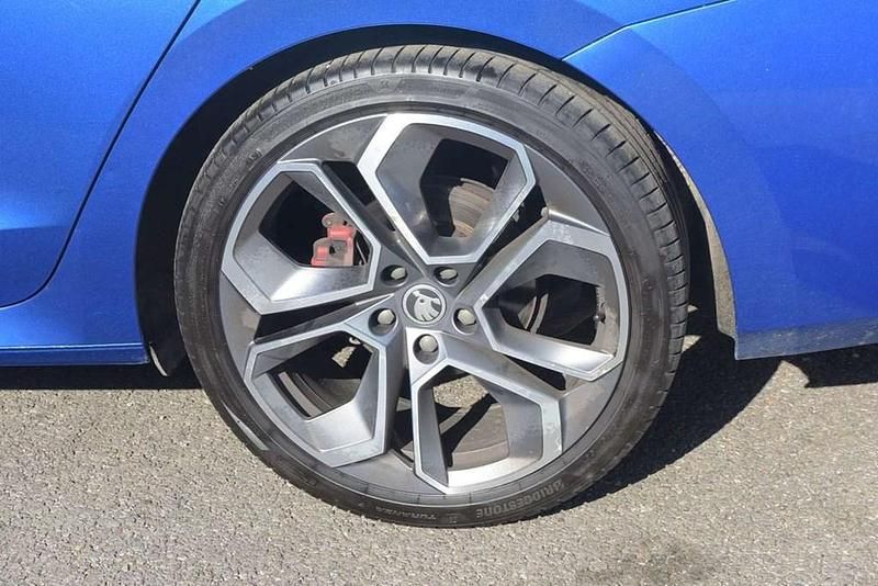 Used Skoda Octavia vRS 147 HP (108 kW) 2023 Race blue metallic Estate