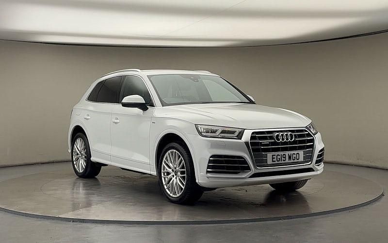Glacier white metallic/glacier white metallic Used 2019 Audi Q5 S-Line SUV | £18,950 (Good price) - Image 1/4