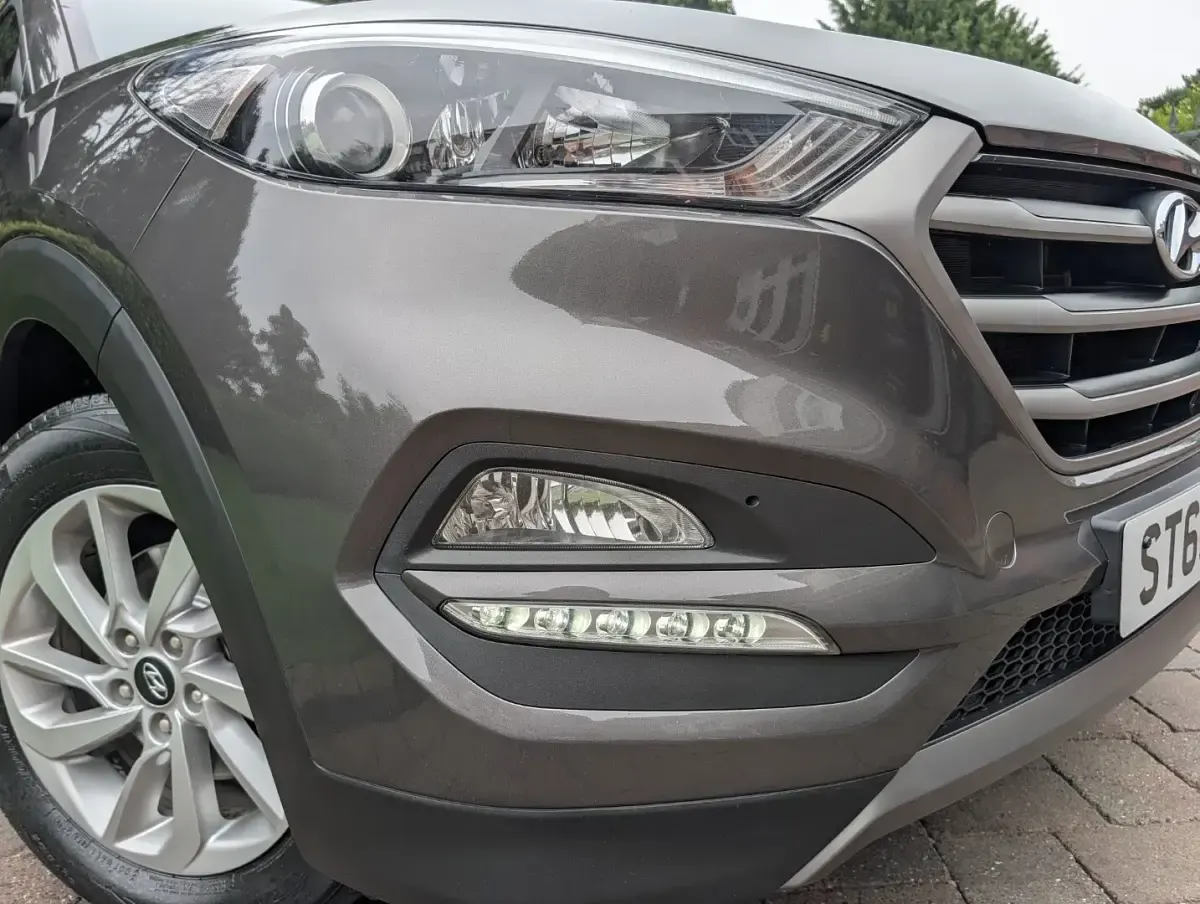 Used Hyundai Tucson SE 116 HP (85 kW) 2015 Moon rock grey SUV