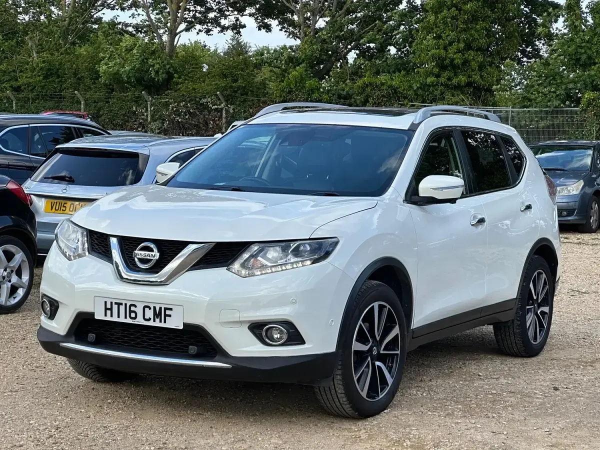Used Nissan X-Trail S 130 HP (95 kW) 2016 White SUV