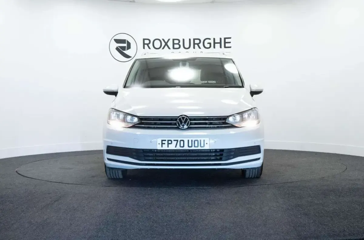 Usado VW Touran SE 150 HP (110 kW) 2020 Branco Monovolume