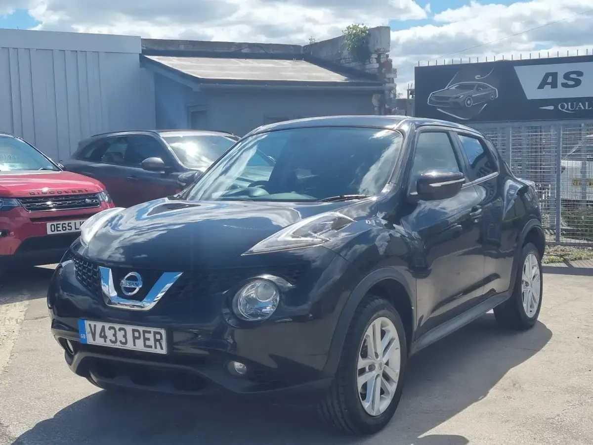 Begagnad Nissan Juke Acenta 115 HK (84 kW) 2016 Svart SUV