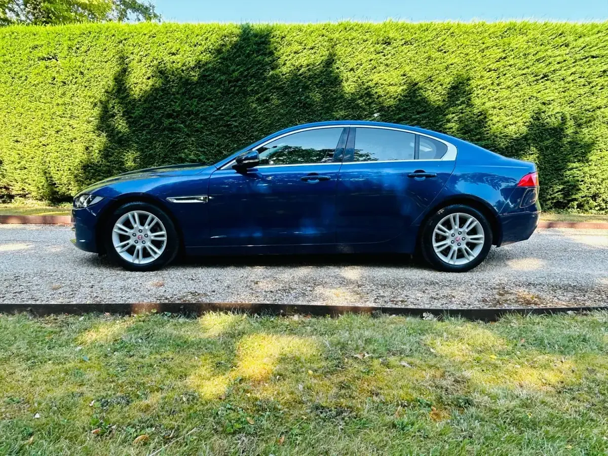 Used Jaguar XE Prestige 2015 Blue Sedan