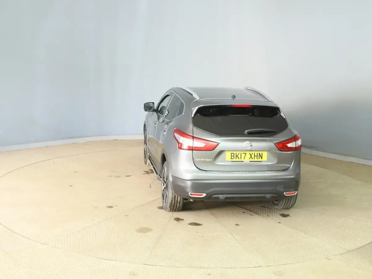 Used Nissan Qashqai Tekna 110 HP (80 kW) 2017 Grey SUV