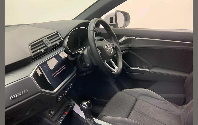 Used Audi Q3 S-Line 187 HP (137 kW) 2021 White SUV
